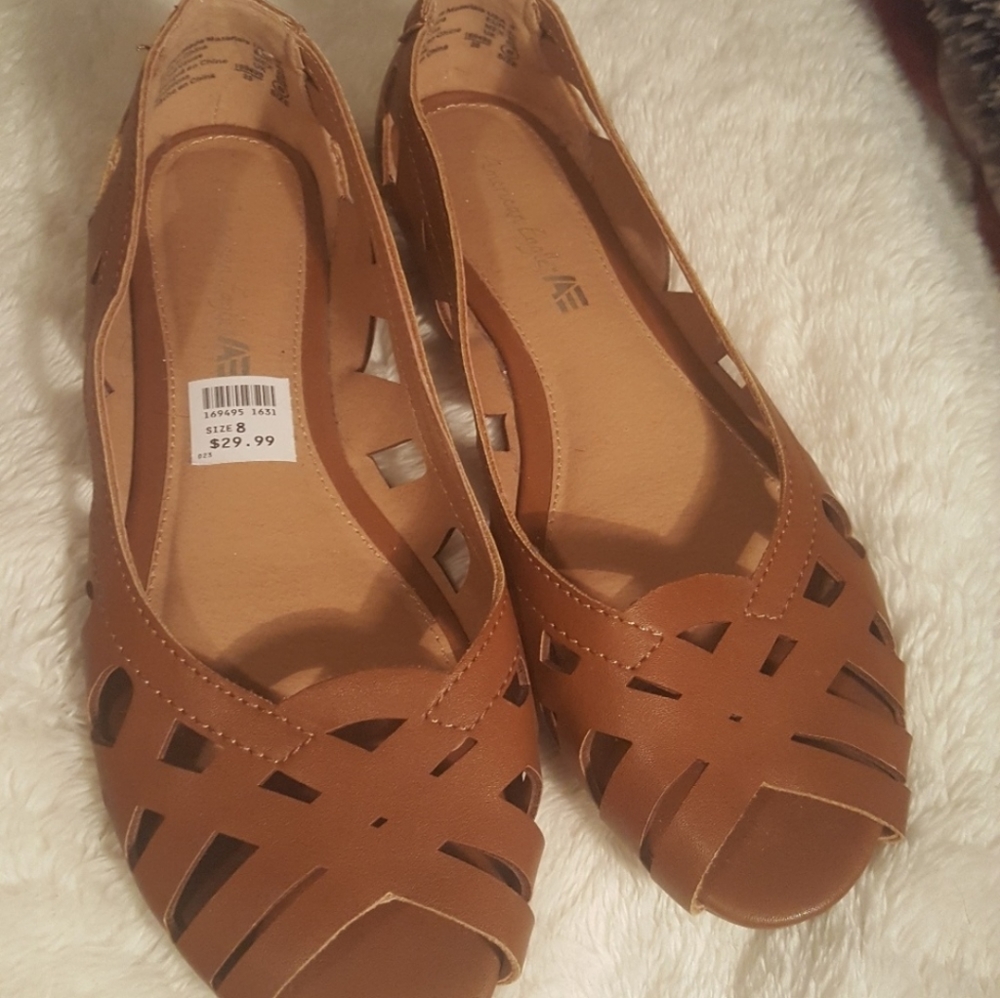 Open toe flats